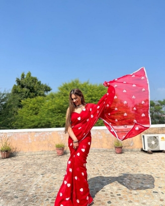 Picture of White Elegance in a Minute: The Ready-to-Wear Saree for Busy Days