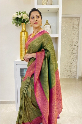 Picture of Be the Star of Every Celebration: The Copper Jari Saree