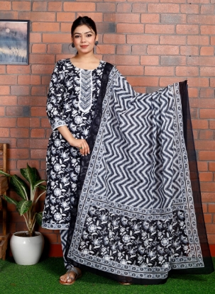 Picture of Beautiful Black Cotton Kurti Pant Set with Malmal Dupatta 