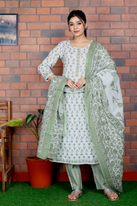 Picture of Beautiful White and Green Cotton Kurti Pant Set with Malmal Dupatta 