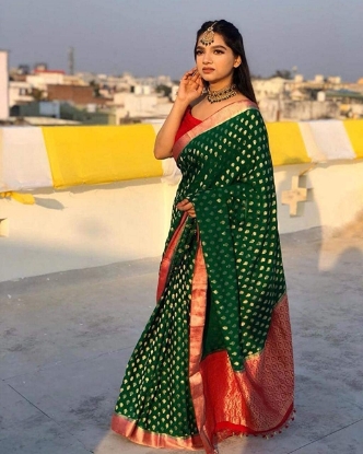 Picture of Alluring Lichi Silk Saree with Golden Jari and Rich Details