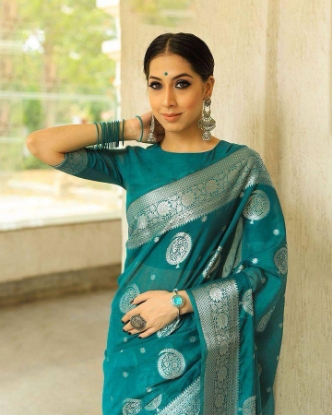 Picture of Luxurious Litchi Silk Saree with Intricate Jacquard Design