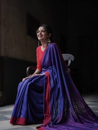 Picture of Luxurious Lilac Saree with Stunning Weaving and Matching Blouse