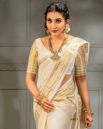 Picture of Pure Gold Zari Banarasi Saree