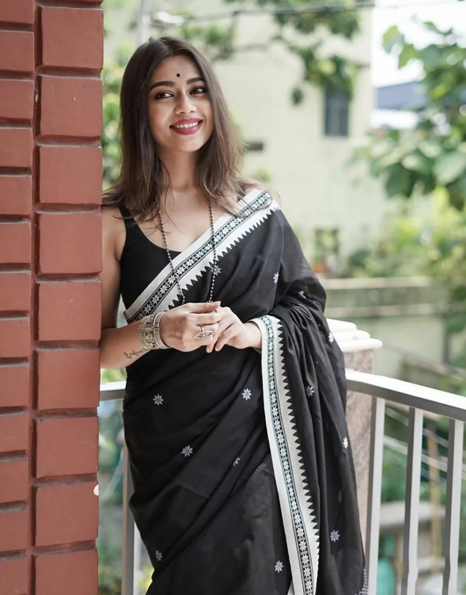 Picture of Lilin Soft Cotton Saree: Elegance Redefined