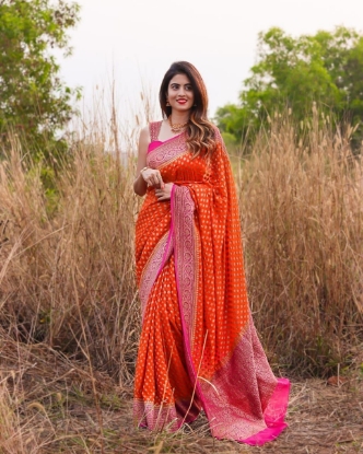 Picture of Soft Silk Saree Featuring Intricate Gold Zari Work